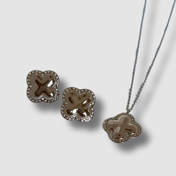 COLLIER TRÈFLE SCINTILLANTE