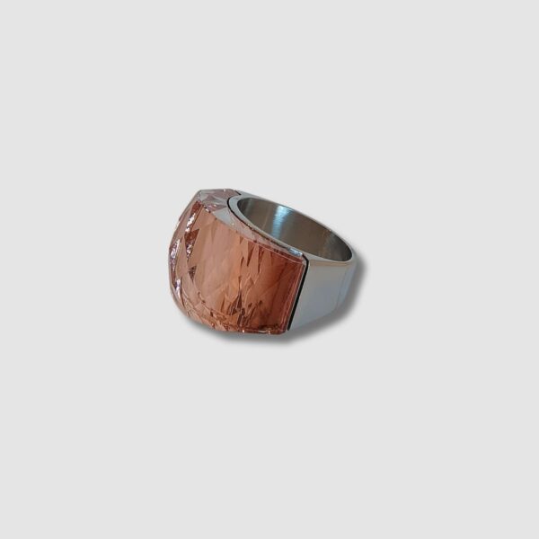 Bague cocktail avec cristal brun facetté